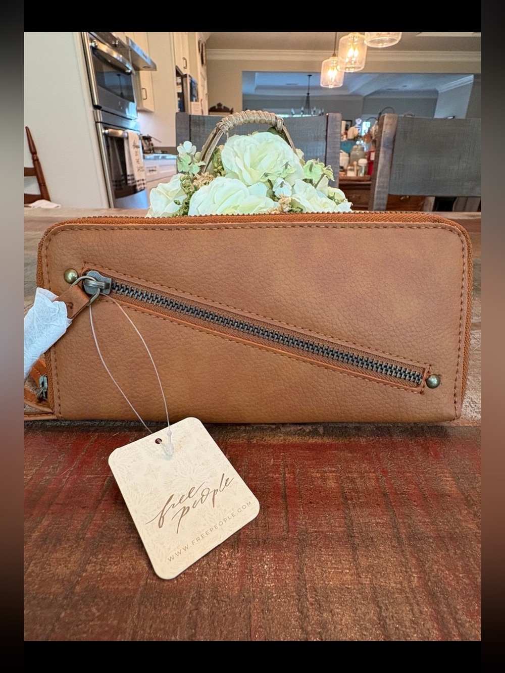 New FREE PEOPLE Vegan Leather WALLET Brown NWT $58 Retail!